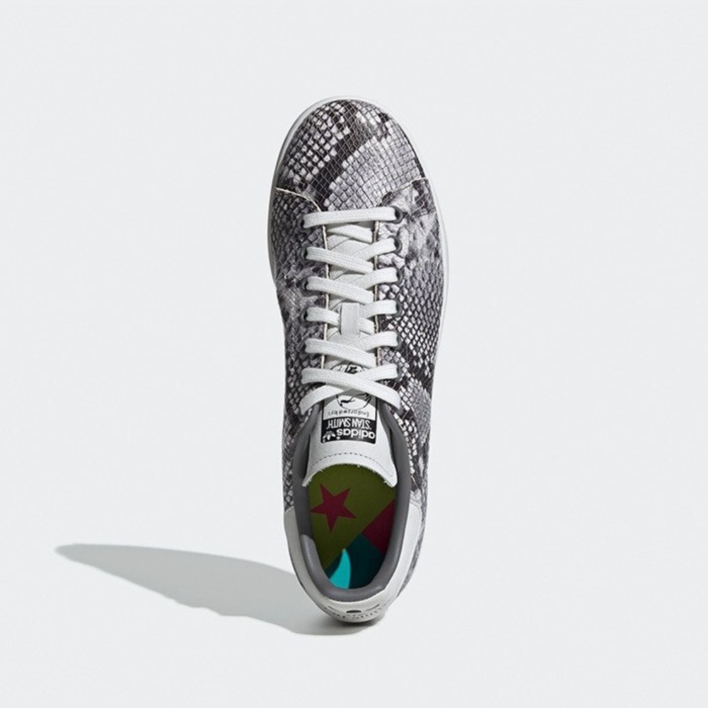 Adidas Women’s Stan Smith Snake Print Sneakers in White and Black - Picture 6 of 11